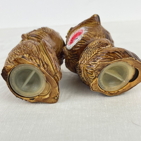 Vintage Salt & Pepper Shakers Brown Resin Owls with Big Eyes - Picture 5 of 6